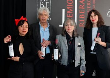 La argentina Magalí Etchebarne, VIII Premio Ribera del Duero de Narrativa Breve