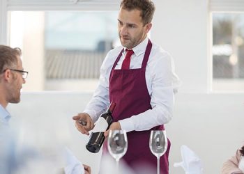 empleo hostelería mayo 2025