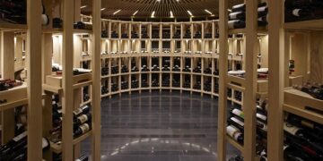 Restaurante Atrio primer vino con fines solidarios
